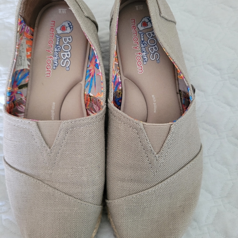 Bob's wedge shoes